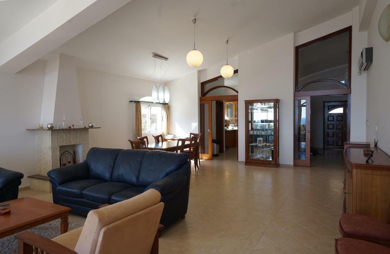Unforgettable Family Escape - Cliffside Villa With Panoramic Sea Views And Kid-Friendly Private Pool Pissouri Exterior photo