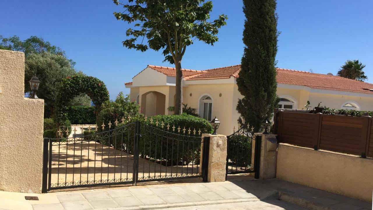 Unforgettable Family Escape - Cliffside Villa With Panoramic Sea Views And Kid-Friendly Private Pool Pissouri Exterior photo