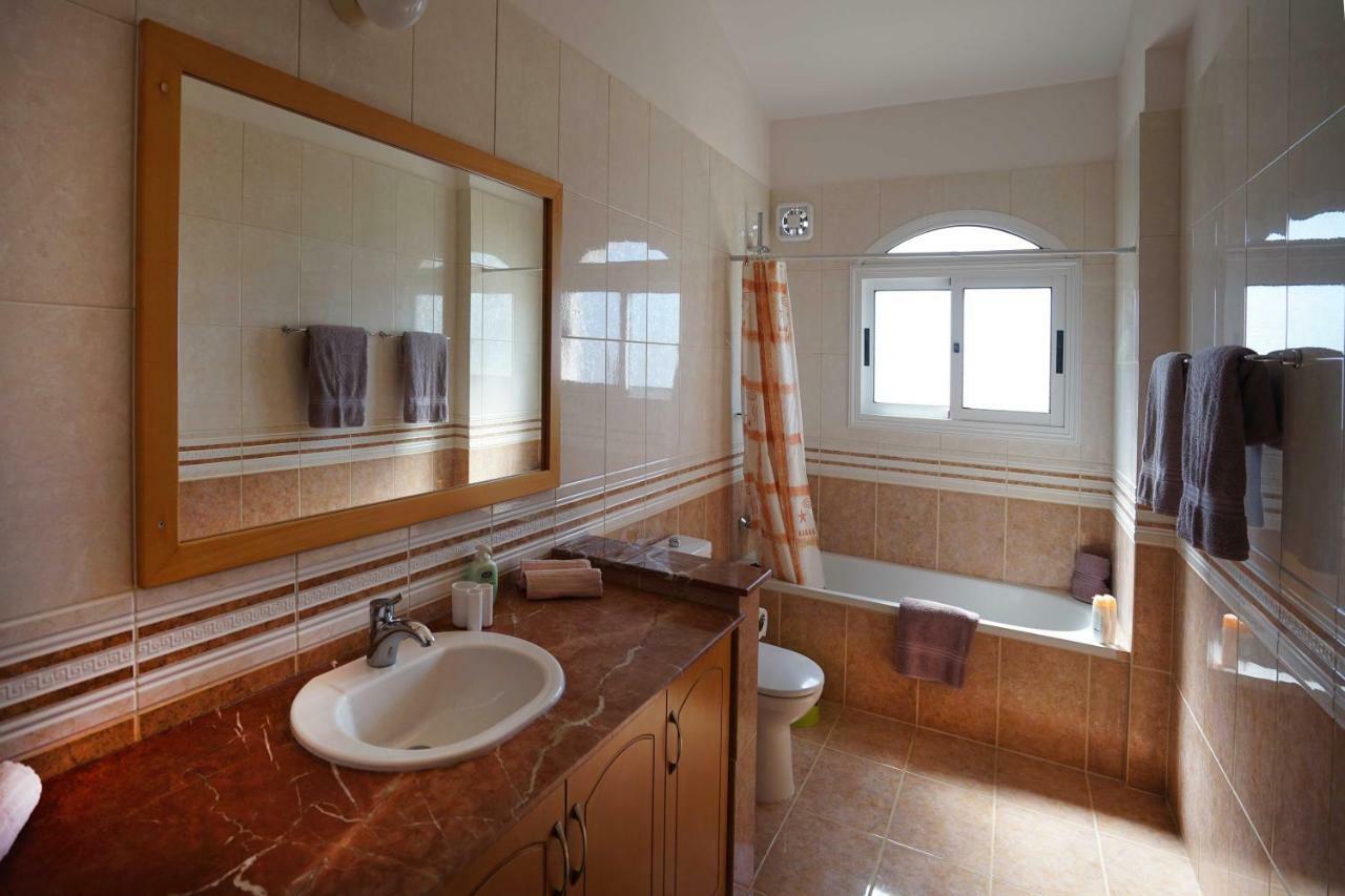 Unforgettable Family Escape - Cliffside Villa With Panoramic Sea Views And Kid-Friendly Private Pool Pissouri Exterior photo